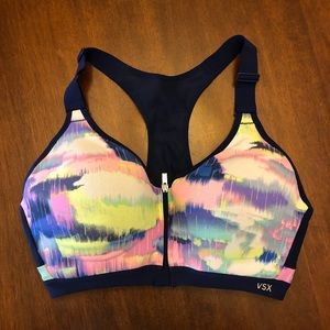 Victoria’s Secret VSX front close sports bra 34DD